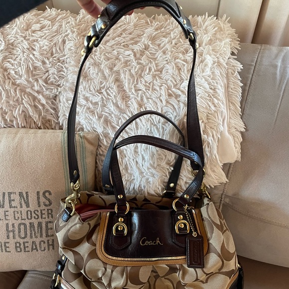 Coach - Picture 3 of 8